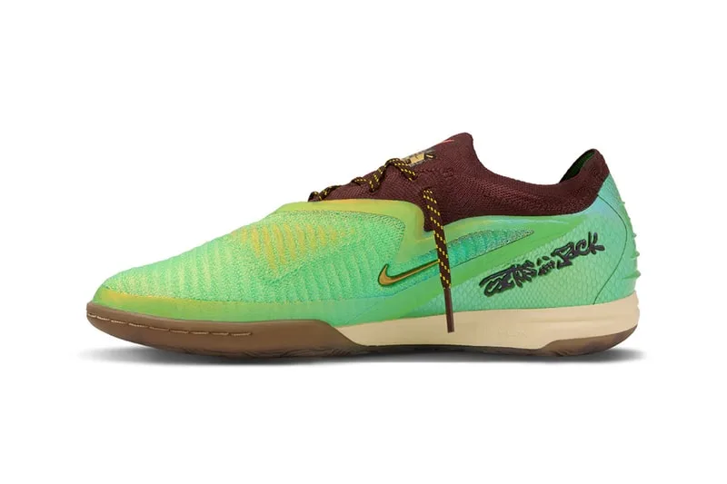 travis-scott-x-nike-un-pack-phantom-6-audacieux/carousel-11.jpg