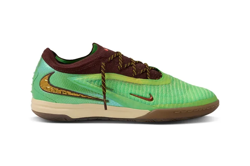 travis-scott-x-nike-un-pack-phantom-6-audacieux/carousel-13.jpg
