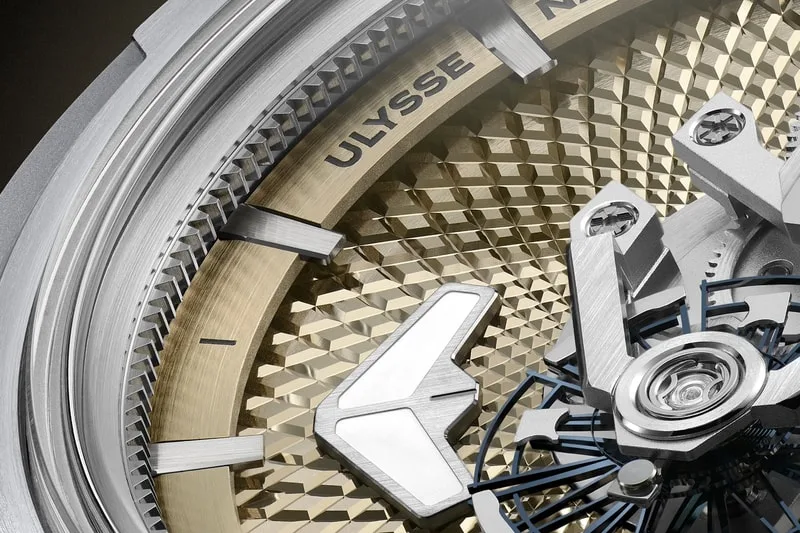 ulysse-nardin-freak-one-editions-limitees-captivantes/carousel-6.jpg