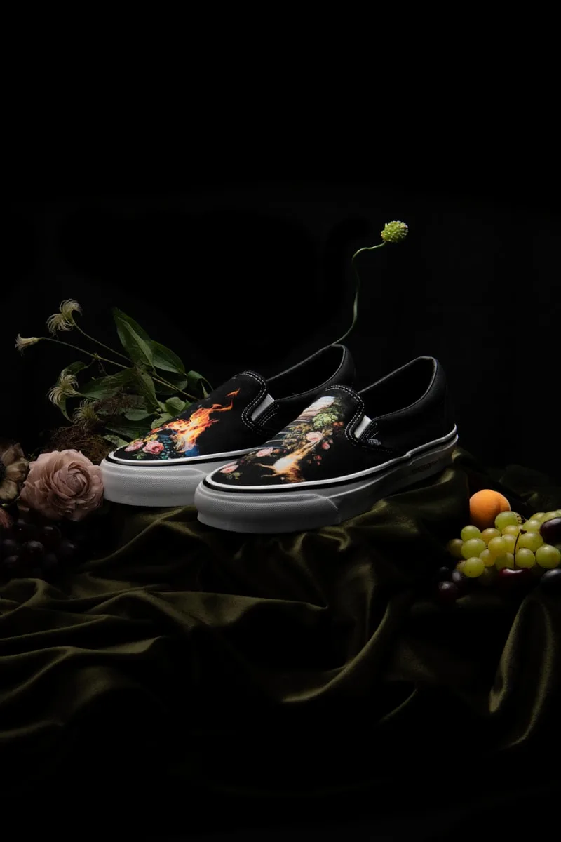 undercover-x-vans-art-et-rigueur-sur-slip-on-et-sk8-hi/carousel-1.jpg