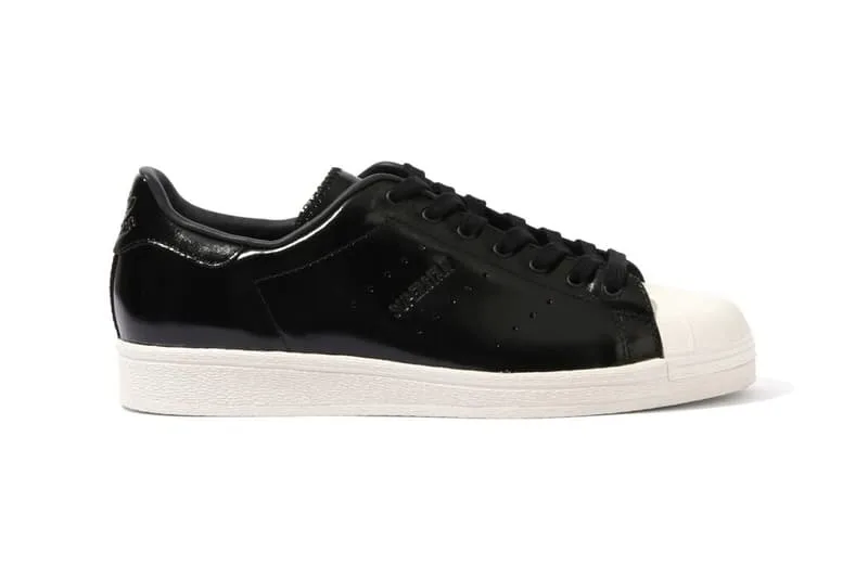 va-tokyo-et-adidas-originals-reinventent-la-sneaker-avec-la-va-superstan/carousel-5.jpg