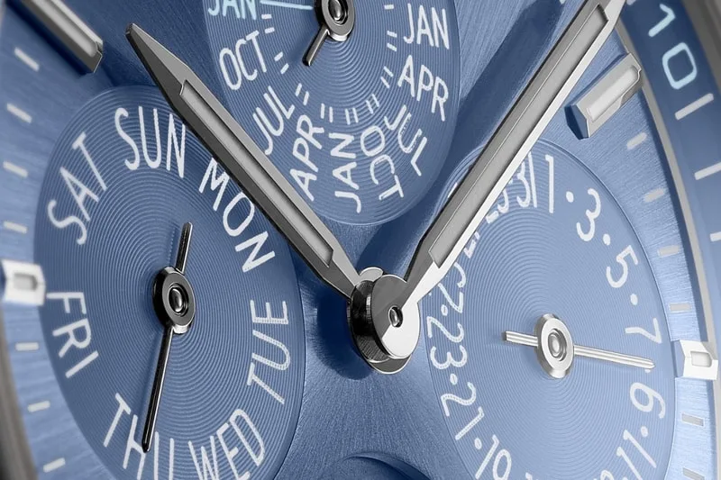 vacheron-constantin-un-bleu-azur-plus-leger/carousel-7.jpg