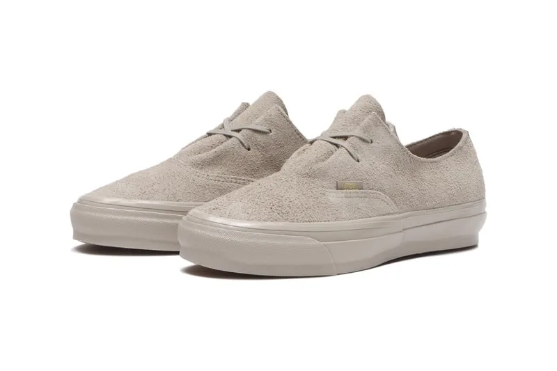 vans-authentic-ease-un-retour-aux-sources-elegant/carousel-12.jpg