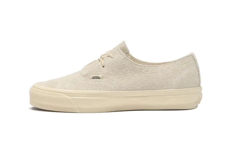 vans-authentic-ease-un-retour-aux-sources-elegant/carousel-2.jpg