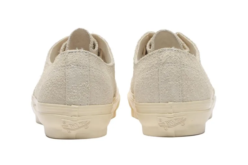 vans-authentic-ease-un-retour-aux-sources-elegant/carousel-5.jpg