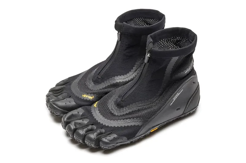 vibram-fivefingers-innovation-amphibie-avec-suicoke/carousel-1.jpg