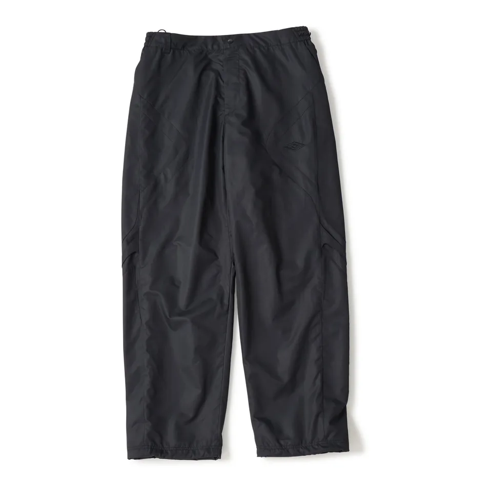 white-mountaineering-x-umbro-archives-modernisees/carousel-13.jpg