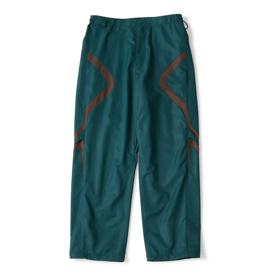 white-mountaineering-x-umbro-archives-modernisees/carousel-15.jpg