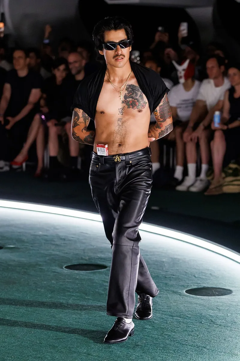 willy-chavarria-lame-chicano-a-la-mode-de-paris/carousel-1.jpg