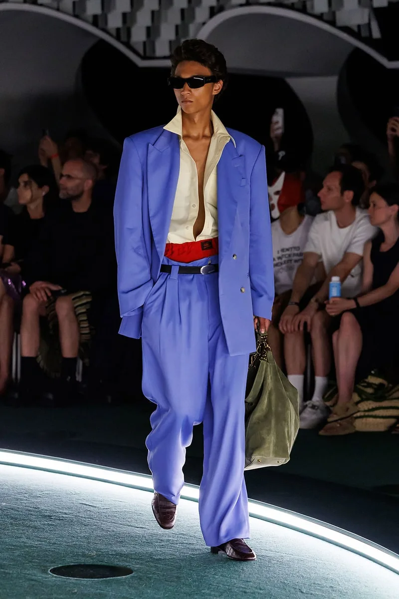 willy-chavarria-lame-chicano-a-la-mode-de-paris/carousel-11.jpg