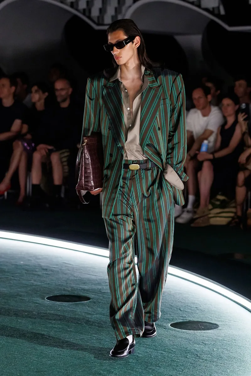 willy-chavarria-lame-chicano-a-la-mode-de-paris/carousel-13.jpg