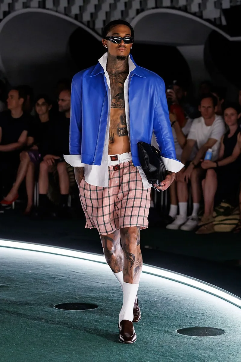 willy-chavarria-lame-chicano-a-la-mode-de-paris/carousel-15.jpg