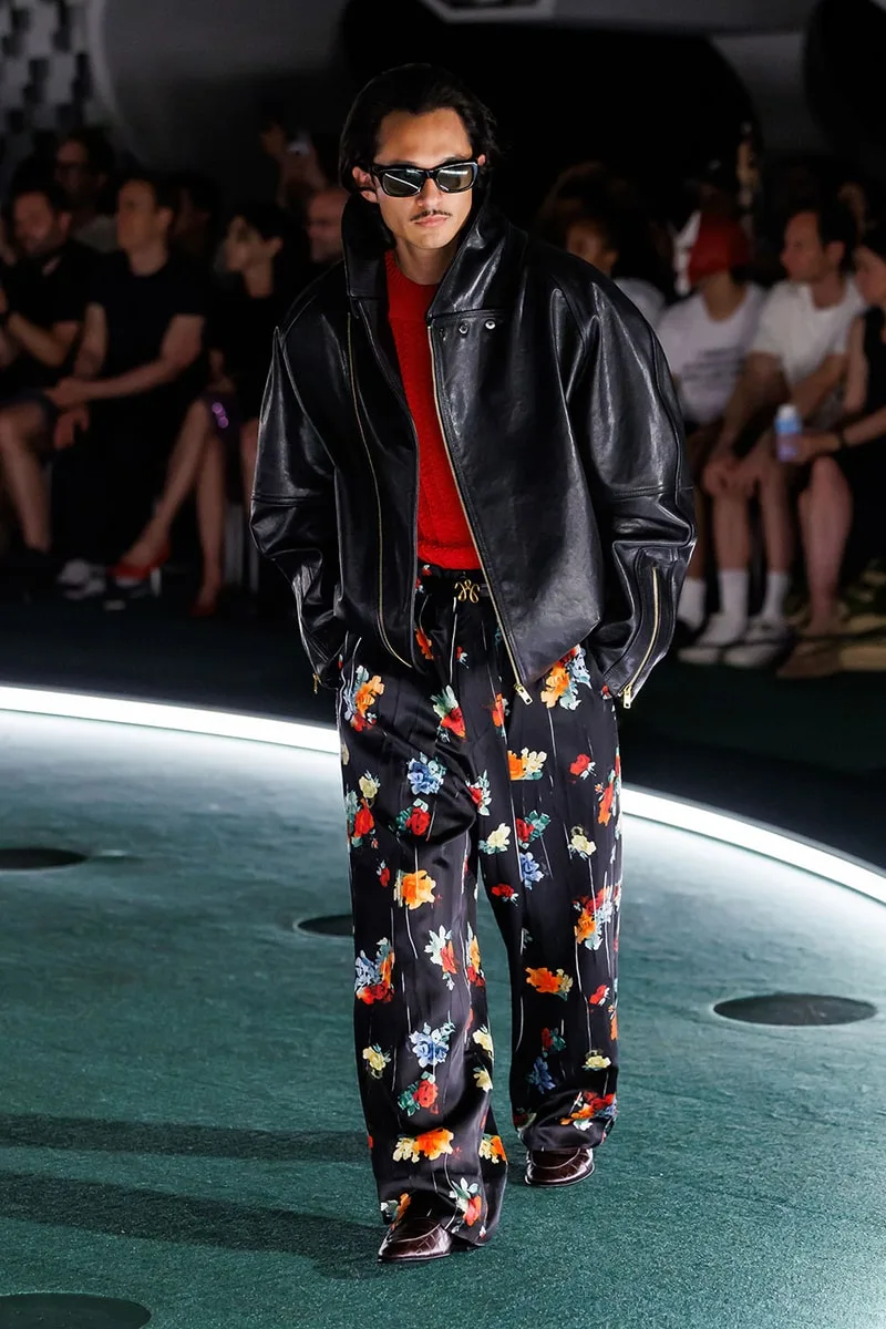 willy-chavarria-lame-chicano-a-la-mode-de-paris/carousel-2.jpg