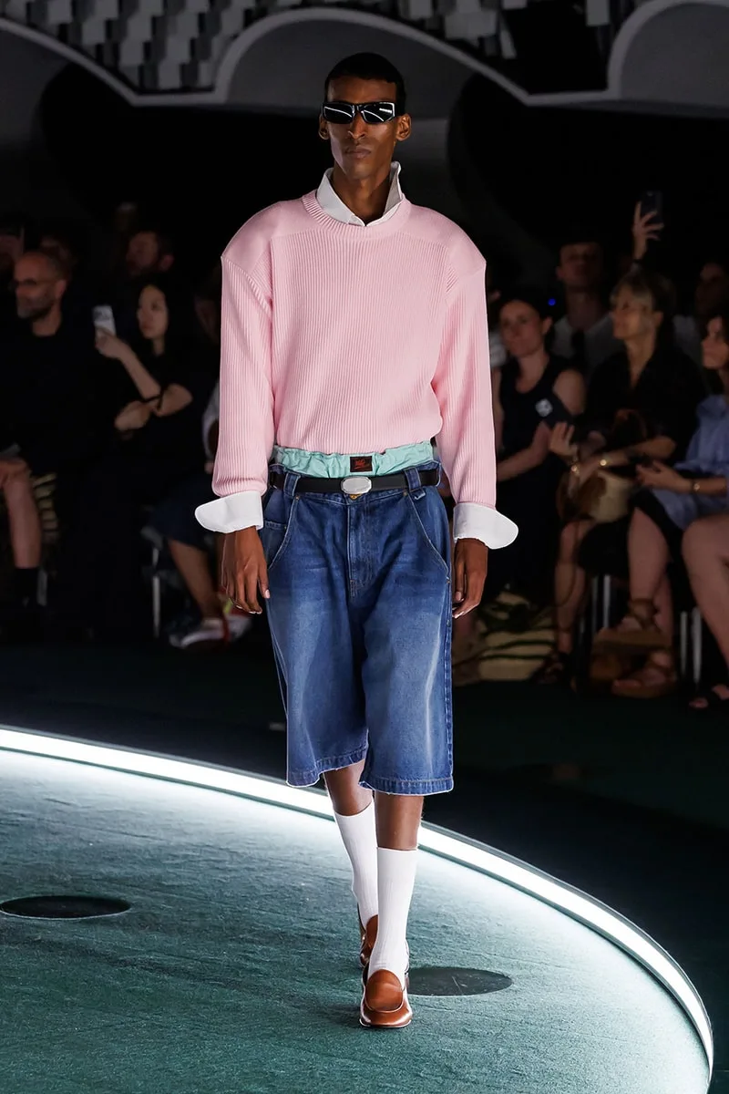 willy-chavarria-lame-chicano-a-la-mode-de-paris/carousel-4.jpg