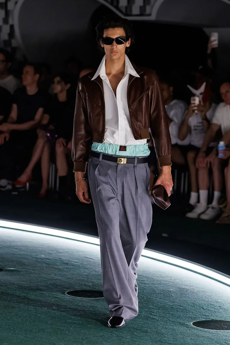 willy-chavarria-lame-chicano-a-la-mode-de-paris/carousel-7.jpg