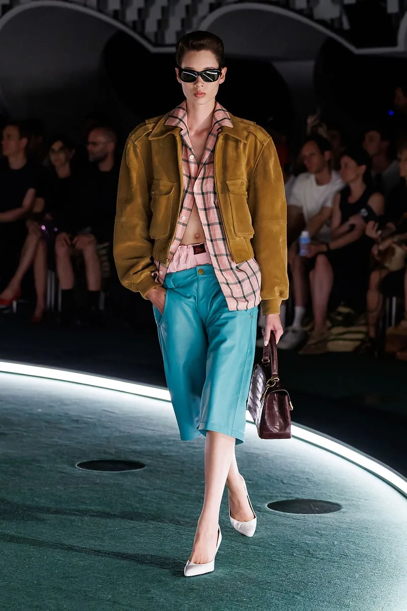 willy-chavarria-lame-chicano-a-la-mode-de-paris/carousel-8.jpg