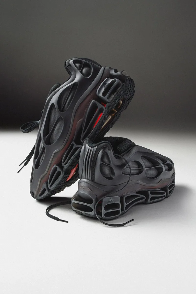 willy-chavarria-x-adidas-renouveau-du-megaride-2026/carousel-6.jpg