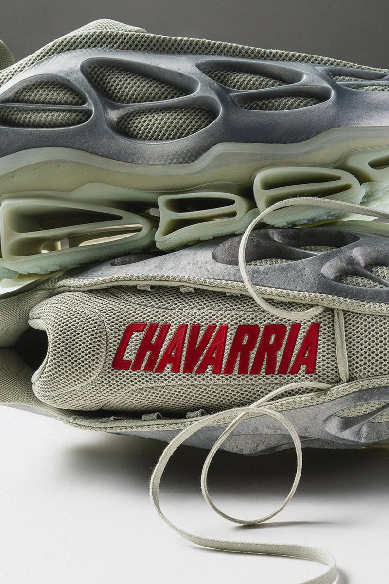 willy-chavarria-x-adidas-renouveau-du-megaride-2026/carousel-9.jpg