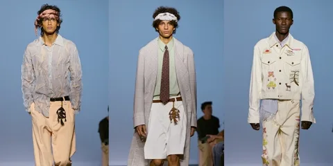 Défilé de mode avec trois tenues masculines élégantes.