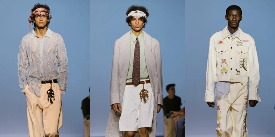 Défilé de mode avec trois tenues masculines élégantes.