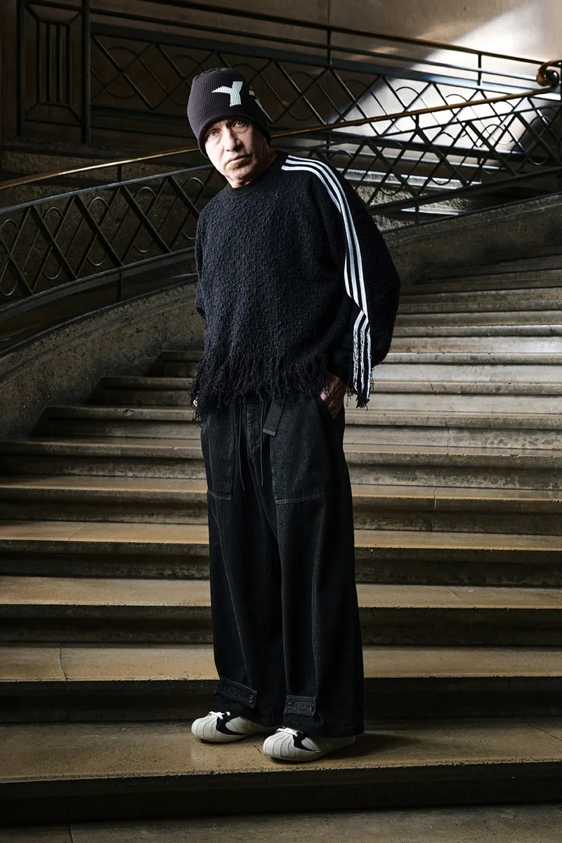 y-3-et-mark-gonzales-une-campagne-fw26-captivante/carousel-1.jpg