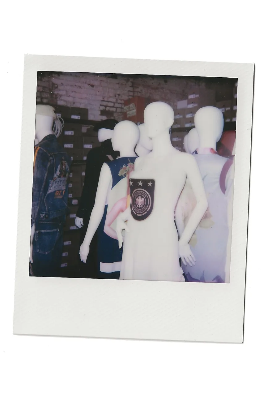 y-3-une-exposition-unique-a-new-york/carousel-5.jpg