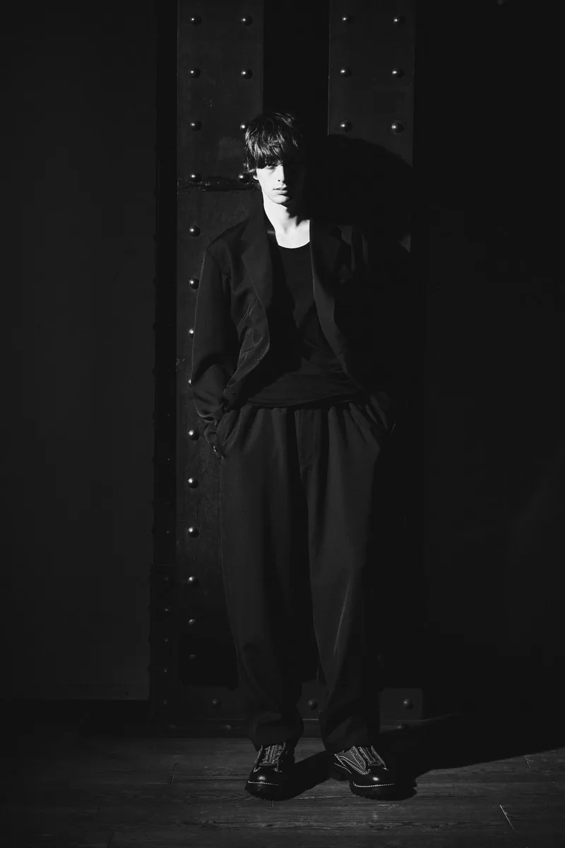 yohji-yamamoto-et-wesco-des-bottes-inedites/carousel-8.jpg