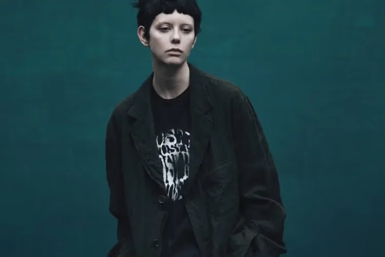 yohji-yamamoto-habille-aesop-pour-la-semaine-du-design-a-milan/carousel-5.jpg