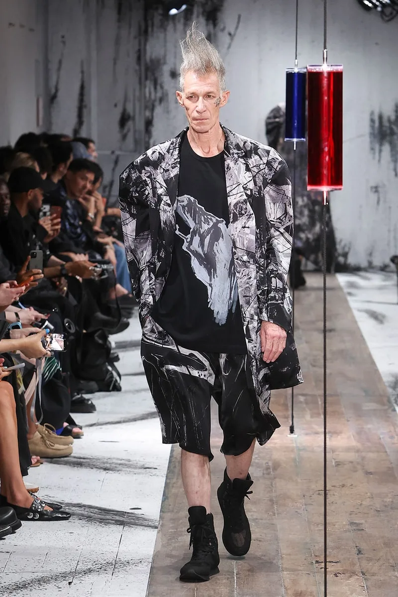 yohji-yamamoto-lelegance-fragile-de-la-collection-ss27/carousel-10.jpg
